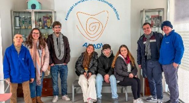Jovens de Lavra trocam manh� de lazer por voluntariado