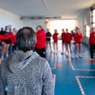 Imagem da Atletas de voleibol do Leix�es dinamizam atividade (e doam bens alimentares)