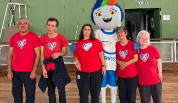 Lavra junta multid�o a 
