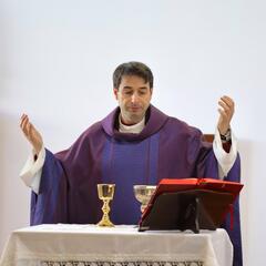 Galeria - Imagem 8 da Padre Celso Marques visita ALADI para uma eucaristia de P�scoa