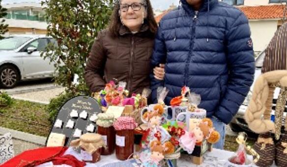 ALADI na primeira edi��o do �Mercadinho de Natal� em Lavra