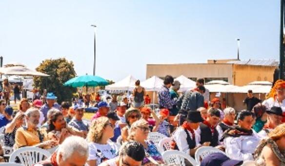 Festival de Dan�as e Cantares: o palco onde todos brilham