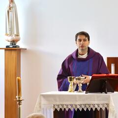 Galeria - Imagem 10 da Padre Celso Marques visita ALADI para uma eucaristia de P�scoa