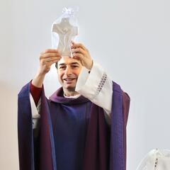 Galeria - Imagem 13 da Padre Celso Marques visita ALADI para uma eucaristia de P�scoa